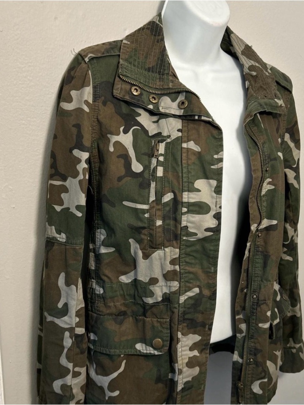 Women's Camouflage Utility Jacket - Green Camo